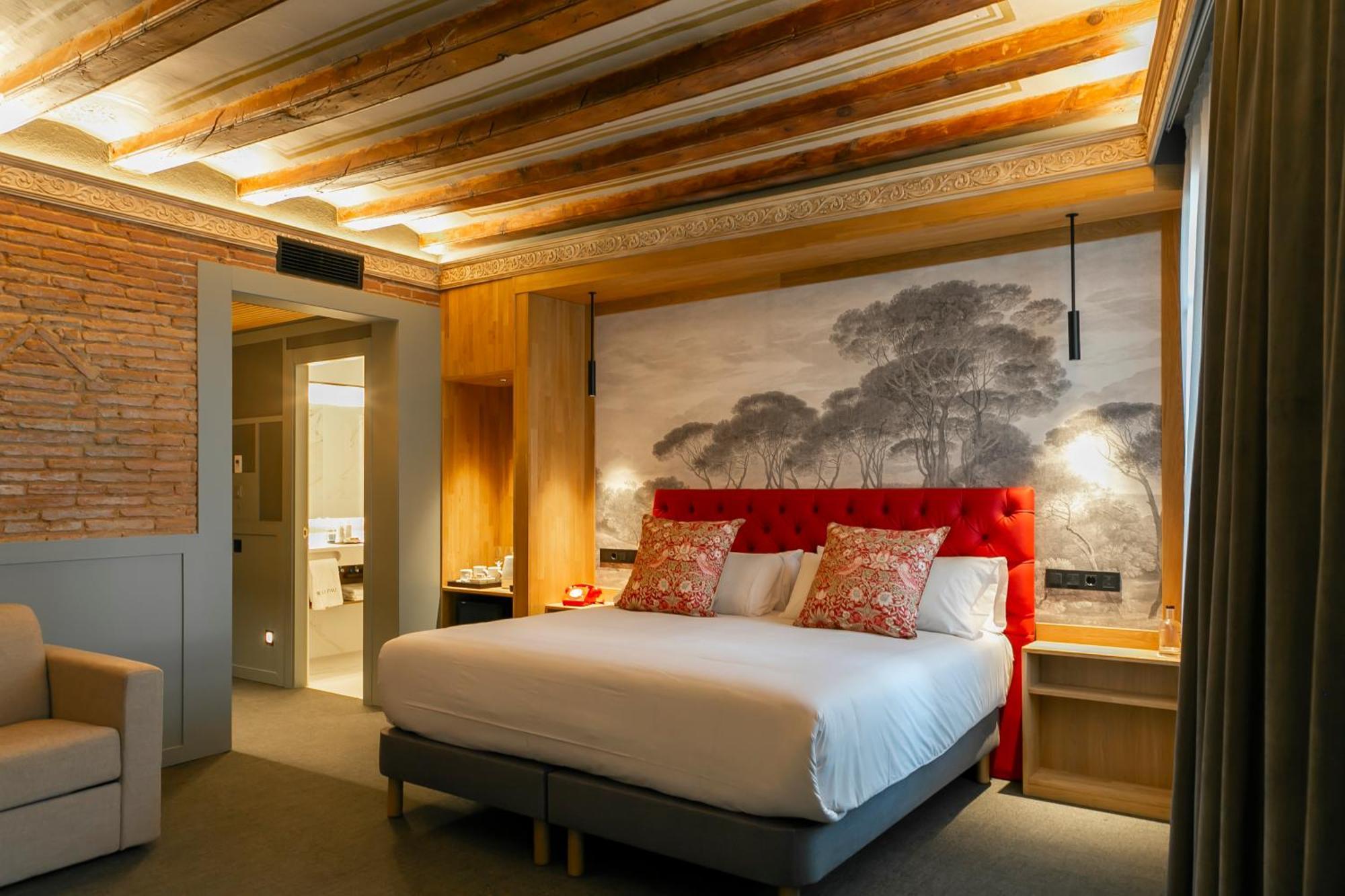 Grand Luxe Room,1580845517:JPEG